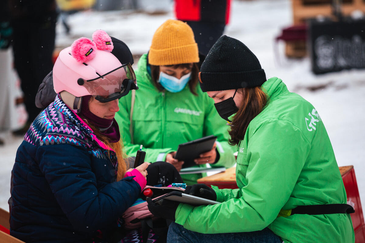 Street Campaigning for European Citizens Initiative in Poiana Brasov. © Ovidiu Nuta / Greenpeace