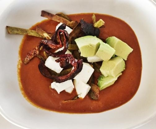 Fotografía de un plato con sopa tarasca. Fotografía de un plato con sopa tarasca.