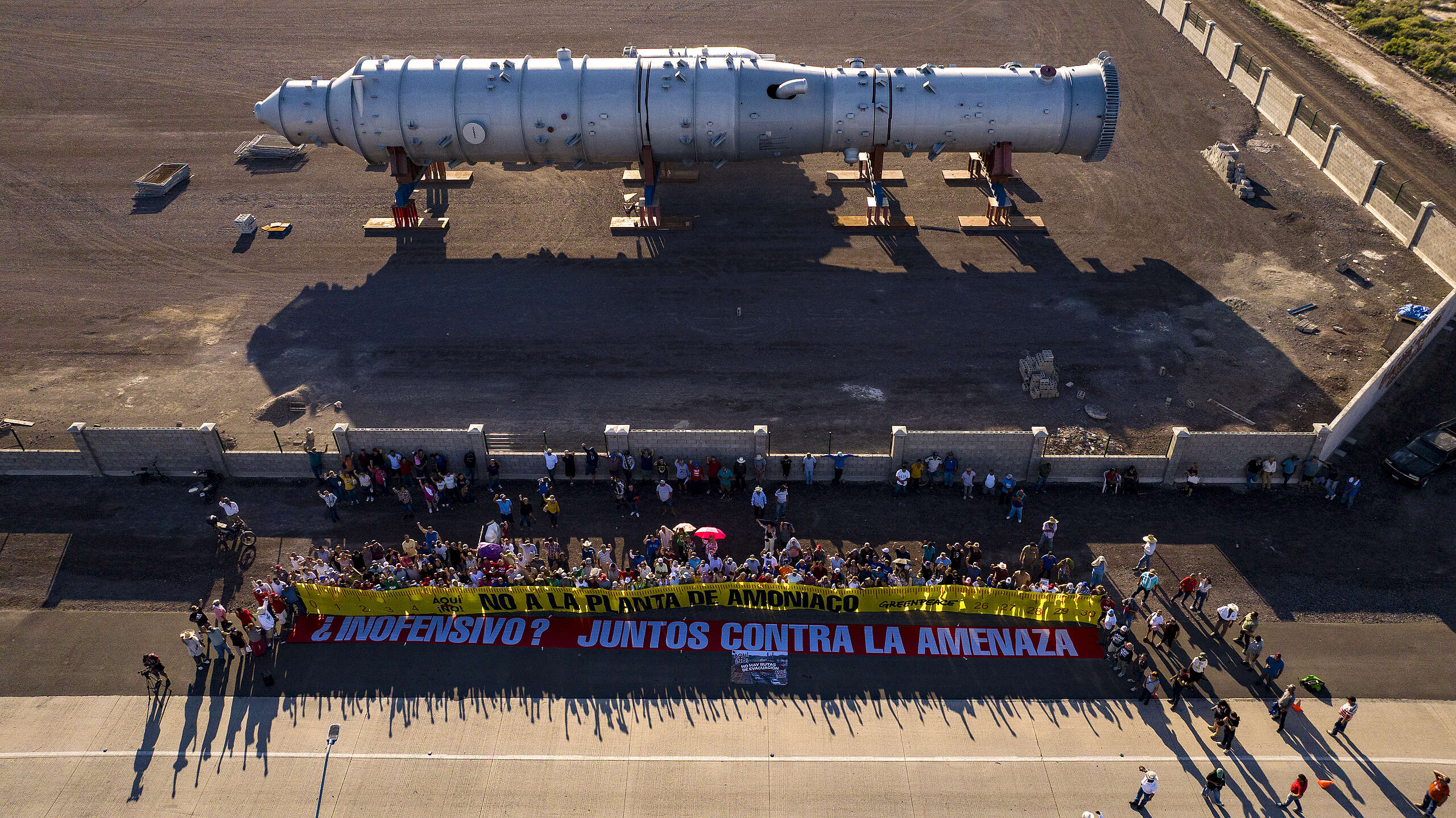Más de 300 personas dicen no a la planta de amoniaco.