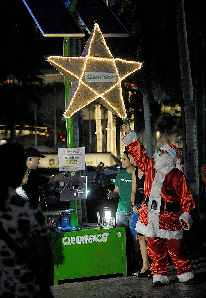 Por supuesto que es posible un consumo responsable durante la Navidad,  ¡solo requiere un poco de esfuerzo y todo tu compromiso! © Jed Delano / Greenpeace.