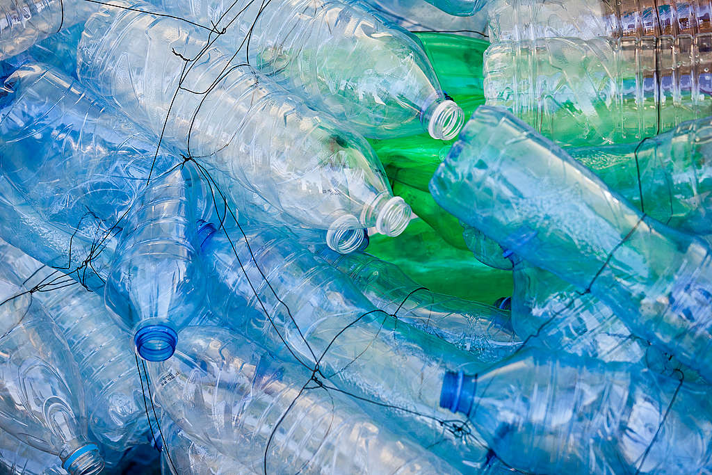 op flesjes: historische overwinning strijd tegen plastic soep - Greenpeace Nederland - Greenpeace Nederland