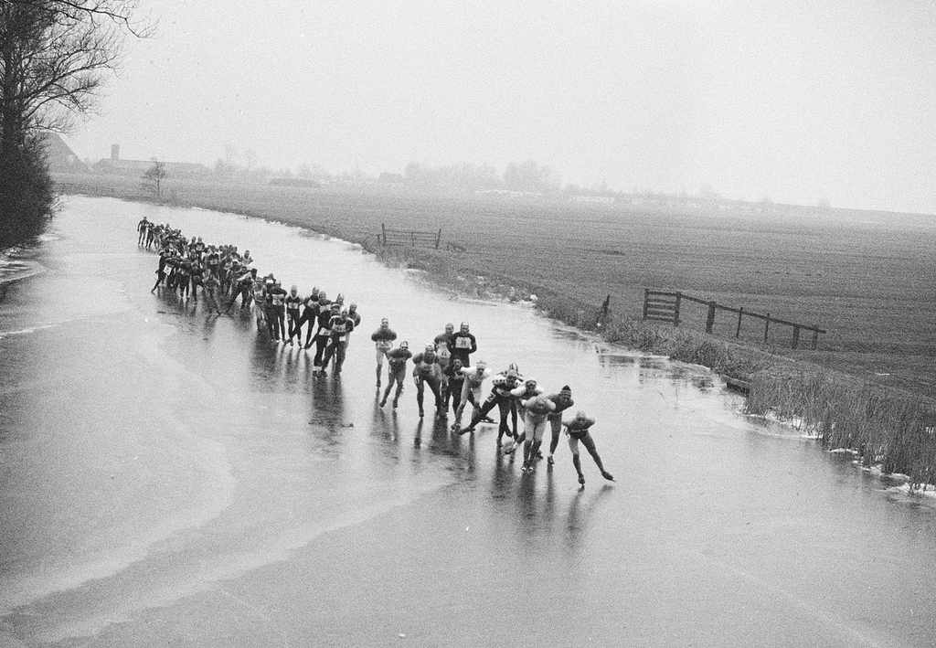 Dankzij de opwarming van de aarde mislukt het in Nederland al jaren om de Elfstedentocht te houden. In 1997 was de laatste en het ziet er niet naar uit dat het binnenkort wel gaat lukken...