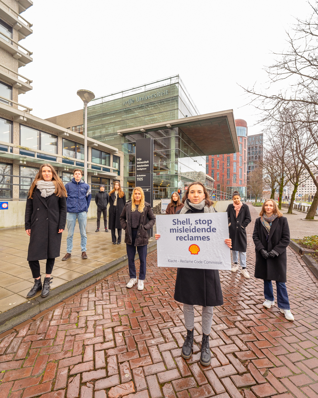 Studenten dienen klacht in tegen misleidende Shell reclames ...