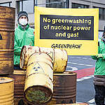 Greenpeace activists are demonstrating against a return of nuclear power and for a sustainable energy supply in Europe in Berlin in front of the permanent representation of the EU Commission. A banner reads: "Ms. von der Leyen, no greenwashing of nuclear power and gas!"  In addition, the activists have placed seven yellow nuclear barrels in front of the building. The reason for the action: Tomorrow, the EU Commission meets in Brussels on energy policy, the so-called taxonomy. In it, nuclear and gas power plants are designated as sustainable. This could lead to more nuclear power plants being built in the EU in the future.