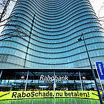Greenpeace maakt de rekening op: schadeclaim van ruim 3 miljard voor Rabobank