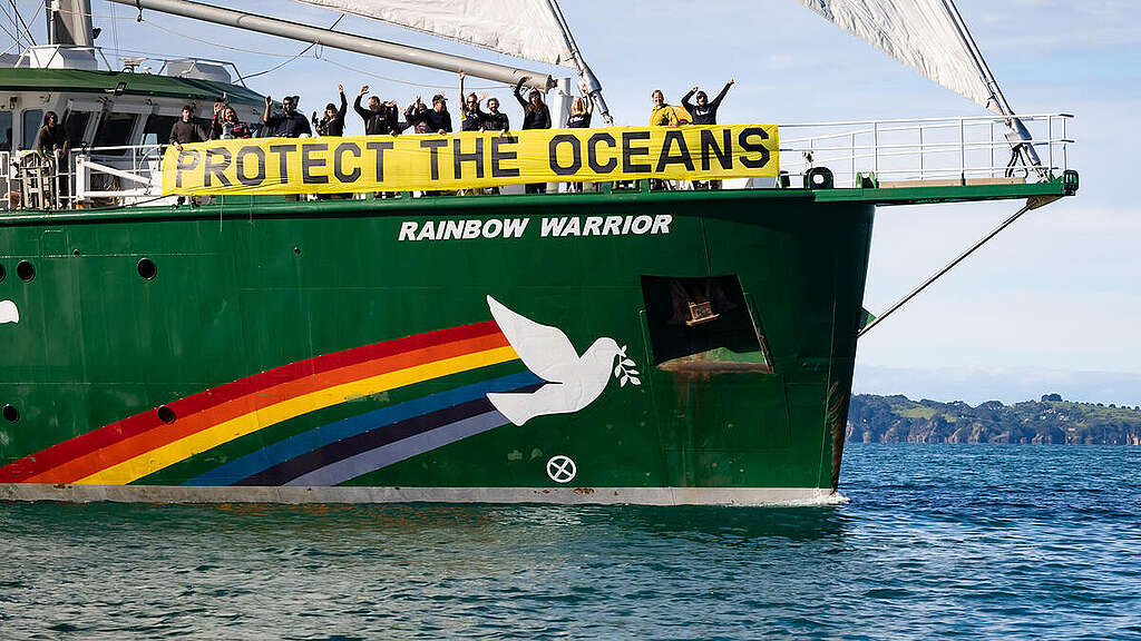 Rainbow Warrior Arrives in Auckland. © Bryce Groves / Greenpeace