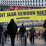 Greenpeace-actie bij Hoog Catharijne