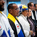 Today, the District Court of The Hague ruled that the State’s climate policy violates the human rights of residents of Bonaire and treats them unequally compared to people in European Netherlands. With its current climate targets and measures to reduce greenhouse gas emissions, the State is failing to comply with international agreements. As a result, the State is acting unlawfully toward the residents of Bonaire.

The court also found that the State has not taken sufficient measures to protect the residents of Bonaire in the climate crisis. The court orders the State to draw up an adaptation plan and implement it no later than 2030. In addition, within 18 months the State must set new binding targets for the entire Dutch economy to reduce greenhouse gas emissions and to make a fair contribution to the goal of limiting global warming to a maximum of 1.5 degrees.
Vandaag oordeelde de rechtbank Den Haag dat het klimaatbeleid van de Staat de mensenrechten van inwoners op Bonaire schendt en hen ongelijk behandelt ten opzichte van mensen in Europees Nederland. Met de huidige klimaatdoelen en maatregelen om de uitstoot van broeikasgassen terug te dringen houdt de Staat zich niet aan internationale afspraken. Daarmee handelt de Staat onrechtmatig richting de inwoners van Bonaire. Ook heeft de Staat niet genoeg maatregelen getroffen om inwoners van Bonaire te beschermen in de klimaatcrisis. De rechtbank beveelt de Staat om een adaptatieplan op te stellen en uiterlijk in 2030 te implementeren. Ook moet de Staat binnen 18 maanden voor de gehele Nederlandse economie nieuwe bindende doelen stellen om de uitstoot van broeikasgassen te reduceren en een eerlijke bijdrage te leveren aan het doel van maximaal 1,5 graad opwarming.