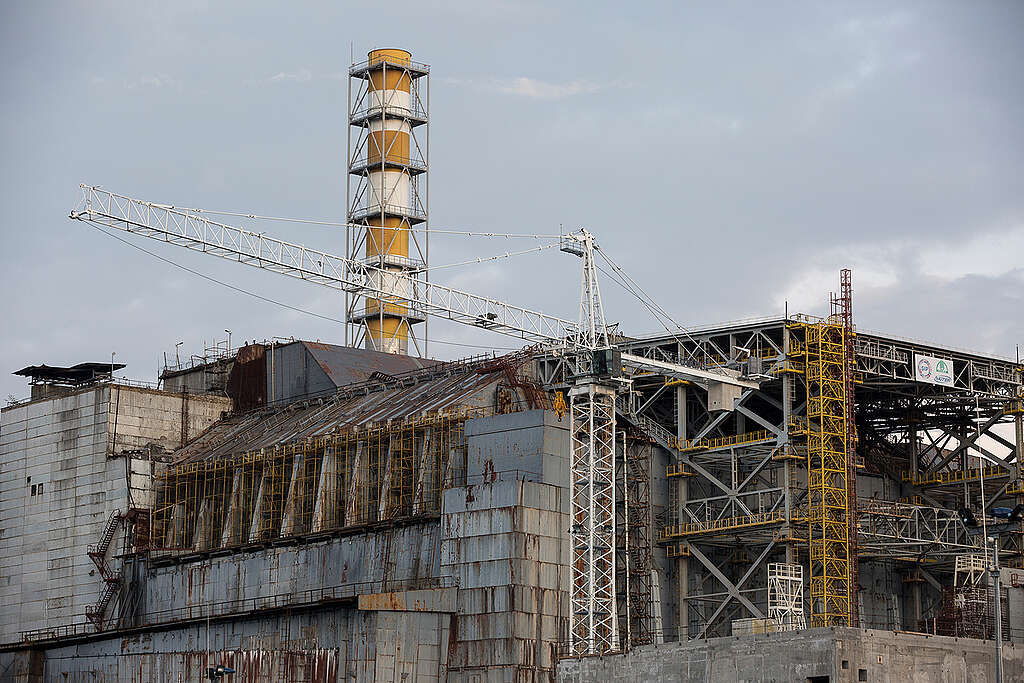 Chernobyl Greenpeace takes the 30th anniversary of the Chernobyl nuclear disaster as an opportunity to visit the damaged reactor and the surrounding radiated area like Pripyat. Greenpeace nuclear experts do some radiation measurements.The nuclear power station of Chernobyl will get a new sarcophagus.