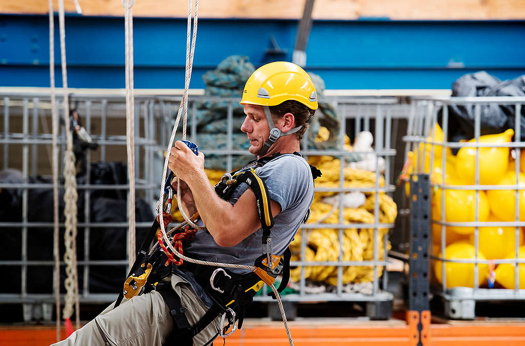 Greenpeace Netherlands ED Joris Thijssen during Climbing Training. © Greenpeace / Marten  van Dijl