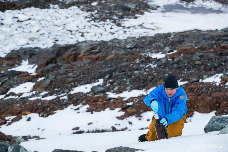Campaigner Thilo Maack takes snow samples, for testing of environmental pollutants, Greenwich Island, Antarctic, 24th March 2018. An international Greenpeace team is on an expedition to document the Antarctic’s unique wildlife, to strengthen the proposal to create the largest protected area on the planet, an Antarctic Ocean Sanctuary. Photo: Paul Hilton /Greenpeace  