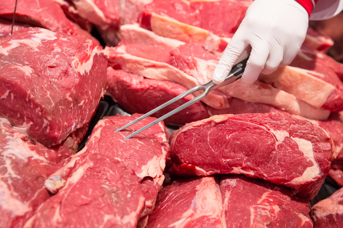 Meat in Supermarket in Germany. © Bodo Marks / Greenpeace