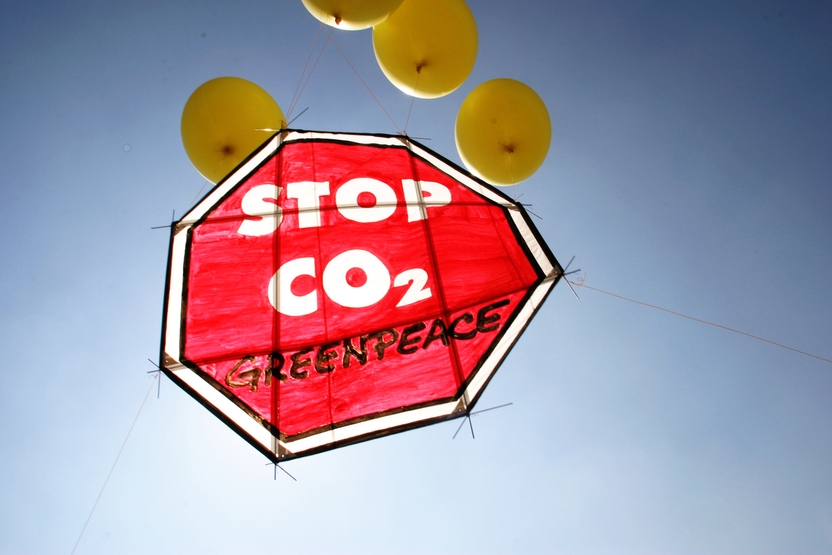 Climate Action at Voest Alpine plant. © Greenpeace / Kurt Prinz
