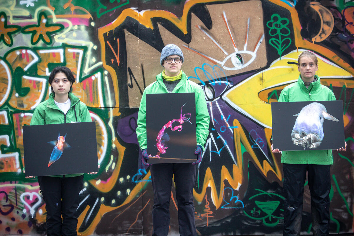 Activists Confront Prime Minister with Giant Octopus in Norway. © Greenpeace / Will Rose