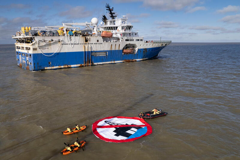 Activists from Norway and Argentina protest against Equinors seismic shooting in the Argentine Sea.