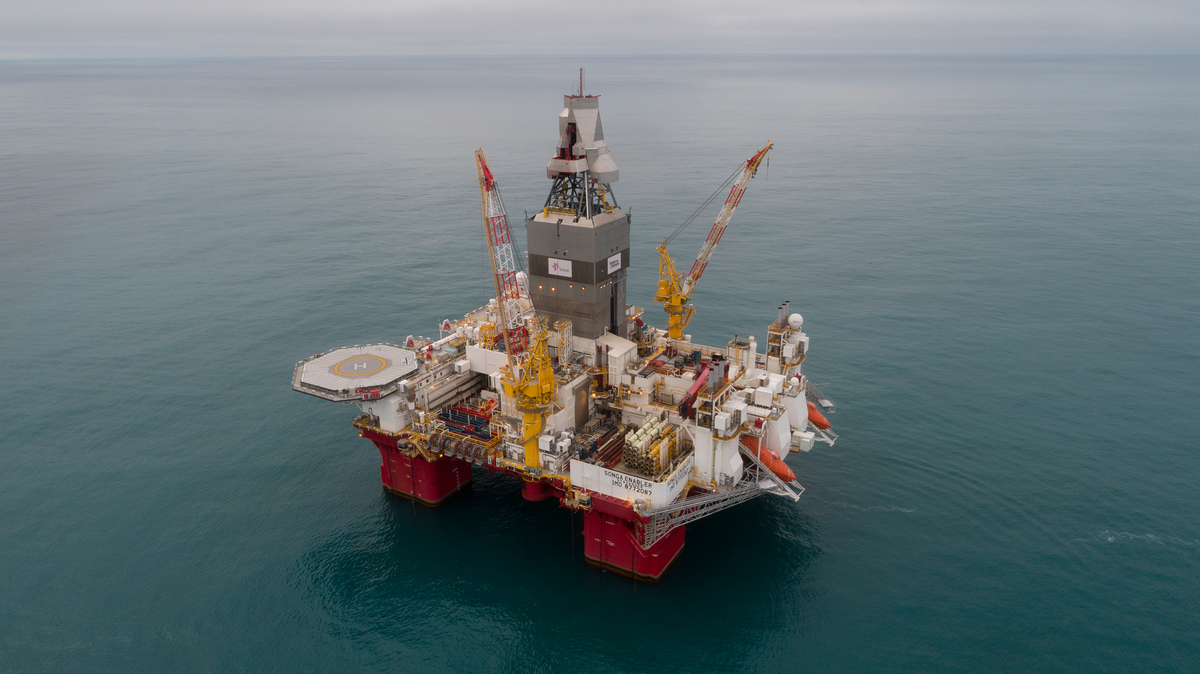 Aerials of Statoil Oil Rig Songa Enabler in the Arctic. © Christian Åslund / Greenpeace