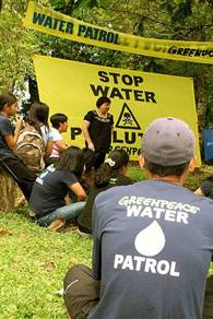 : Local DENR official discusses management of Mt. Banahaw Protected Area and the threats to Majayjay Falls. 