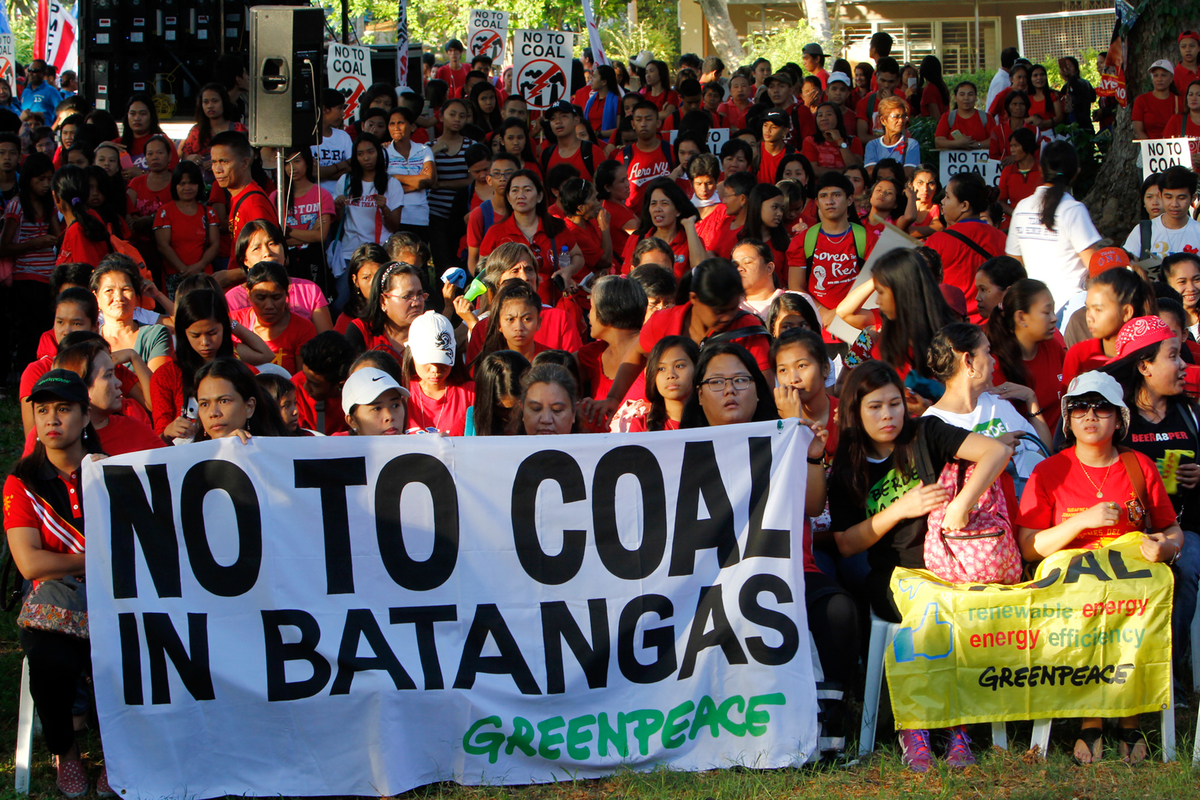 Break Free from Fossil Fuels Activity in Batangas. © Jimmy Domingo / Greenpeace
