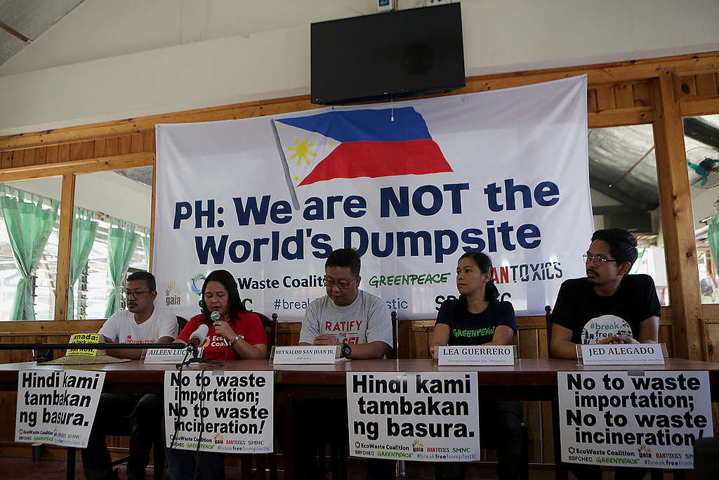 Press Conference about Canadian Waste in the Philippines. © Greenpeace Press Conference about Canadian Waste in the Philippines. © Greenpeace