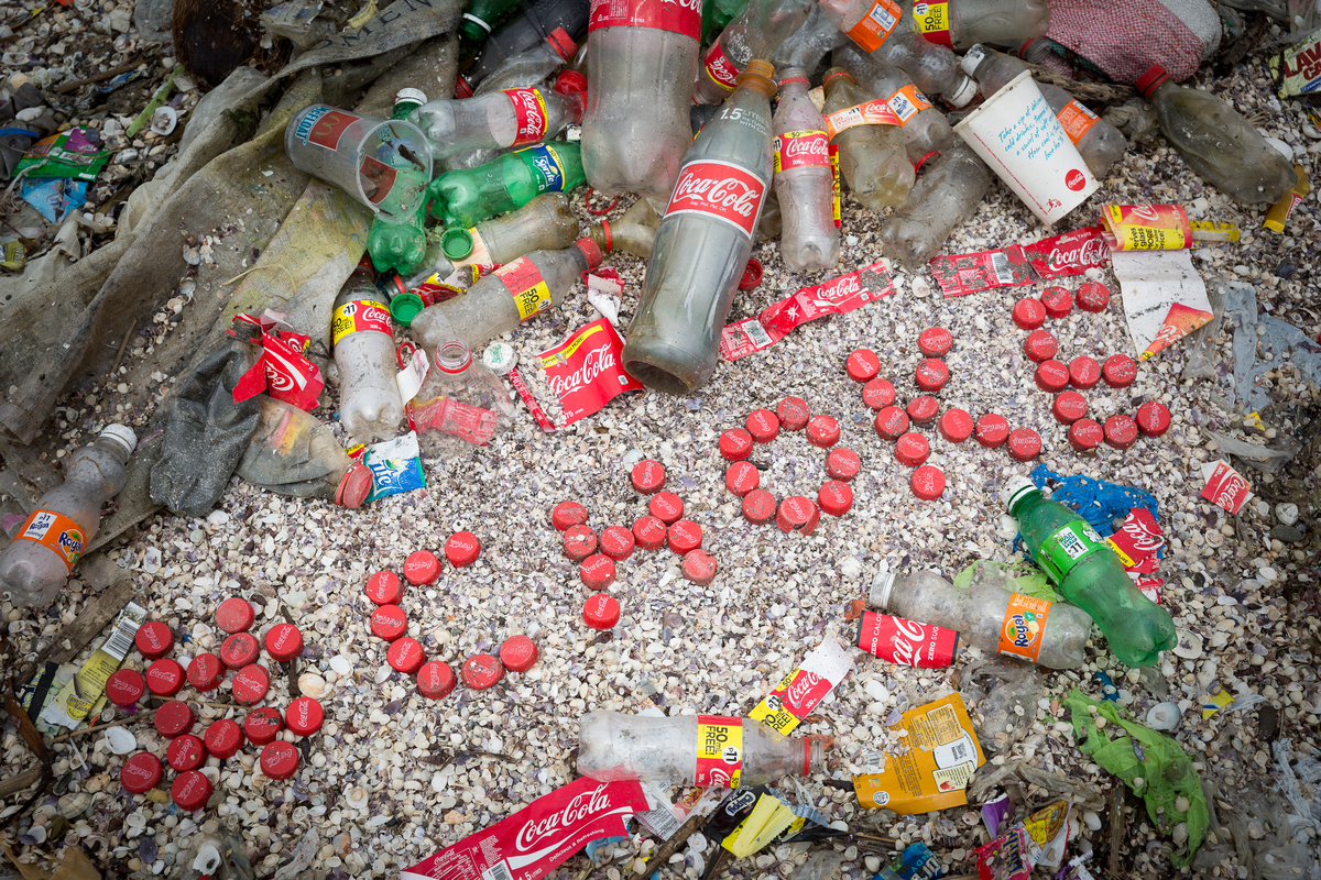 Freedom Island Waste Clean-up and Brand Audit in the Philippines. © Daniel Müller / Greenpeace