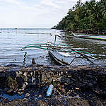 Oil Spill in Oriental Mindoro, The Philippines. © Noel Guevara / Greenpeace