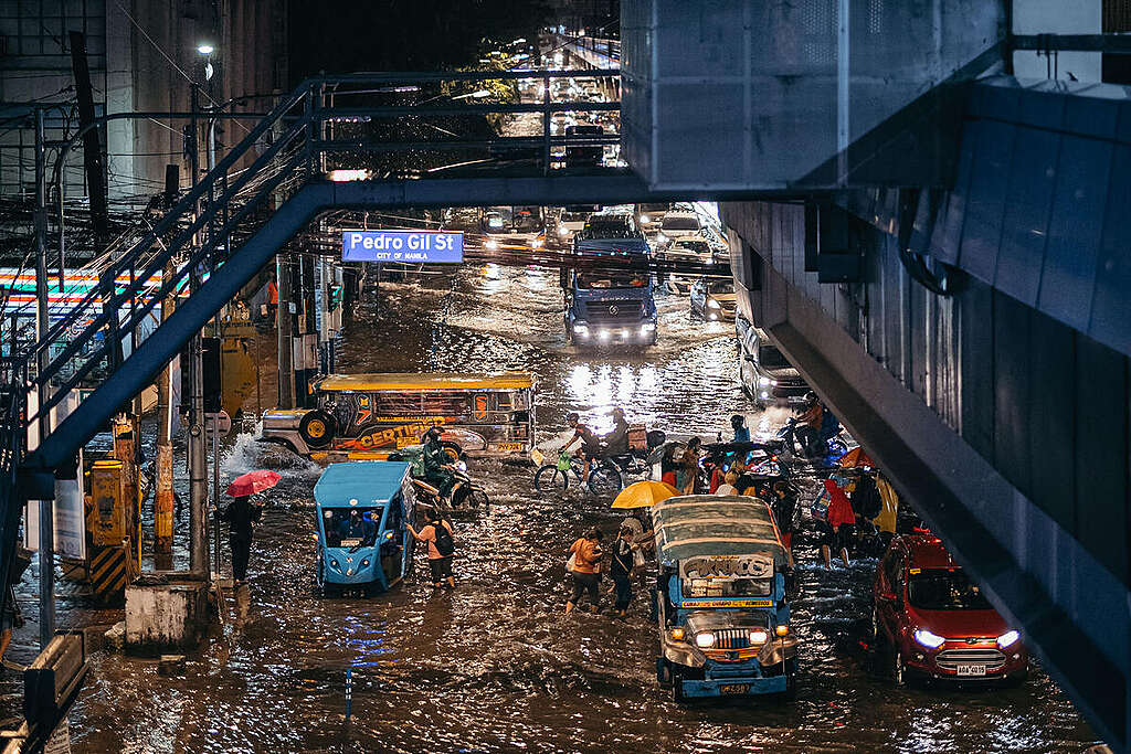 Monsoon Aftermath in Metro Manila. © Jilson Tiu