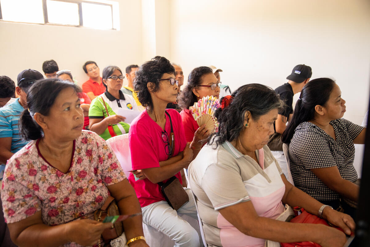 Community Forum in Salcedo, Eastern Samar. © Geric Cruz / Greenpeace