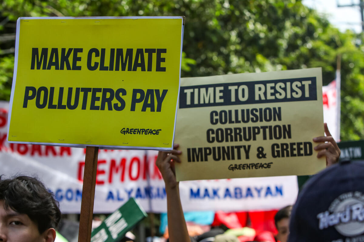 People’s Protests against Corruption, Impunity and Greed in Manila. © Leo Sabangan / Greenpeace