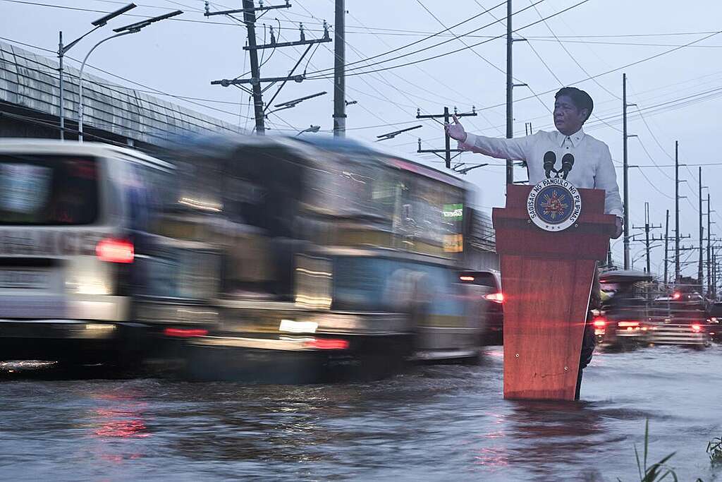 Message to President Marcos Jr in Malolos, Bulacan. © Noel Celis / Greenpeace