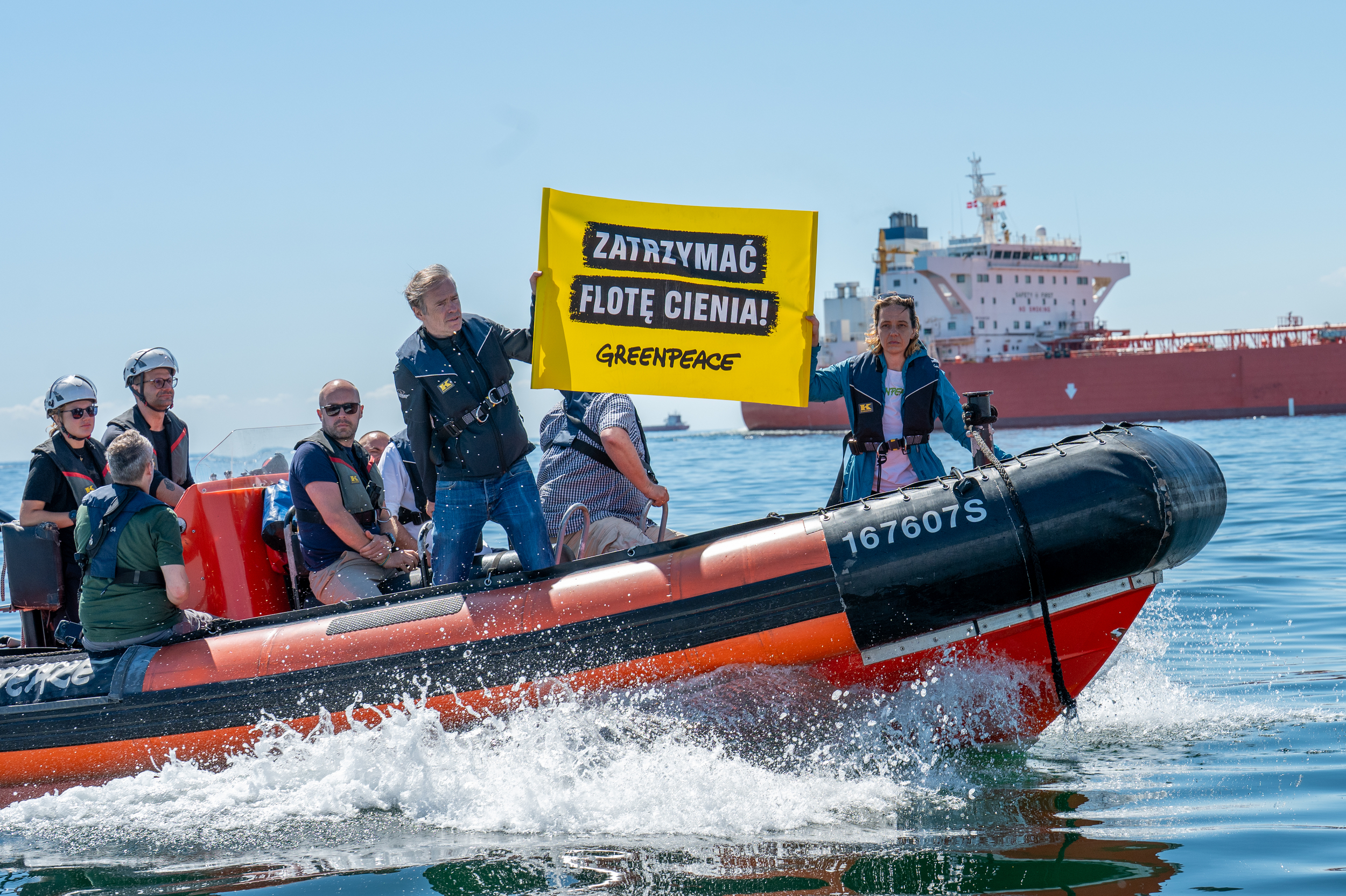 „Tu rosyjski okręt wojenny, trzymajcie się z dala od tankowca Kira K” – incydent podczas misji obserwacyjnej Greenpeace