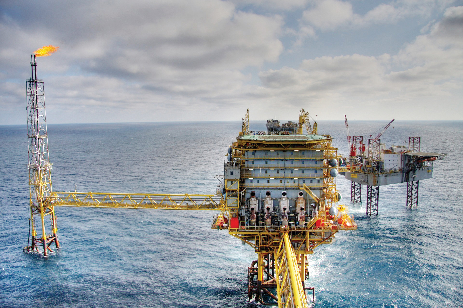 Cheltuieli de judecată de aproape 1 milion de lei: Comitetul de Conformare al Convenției de la Aarhus admite sesizarea Greenpeace