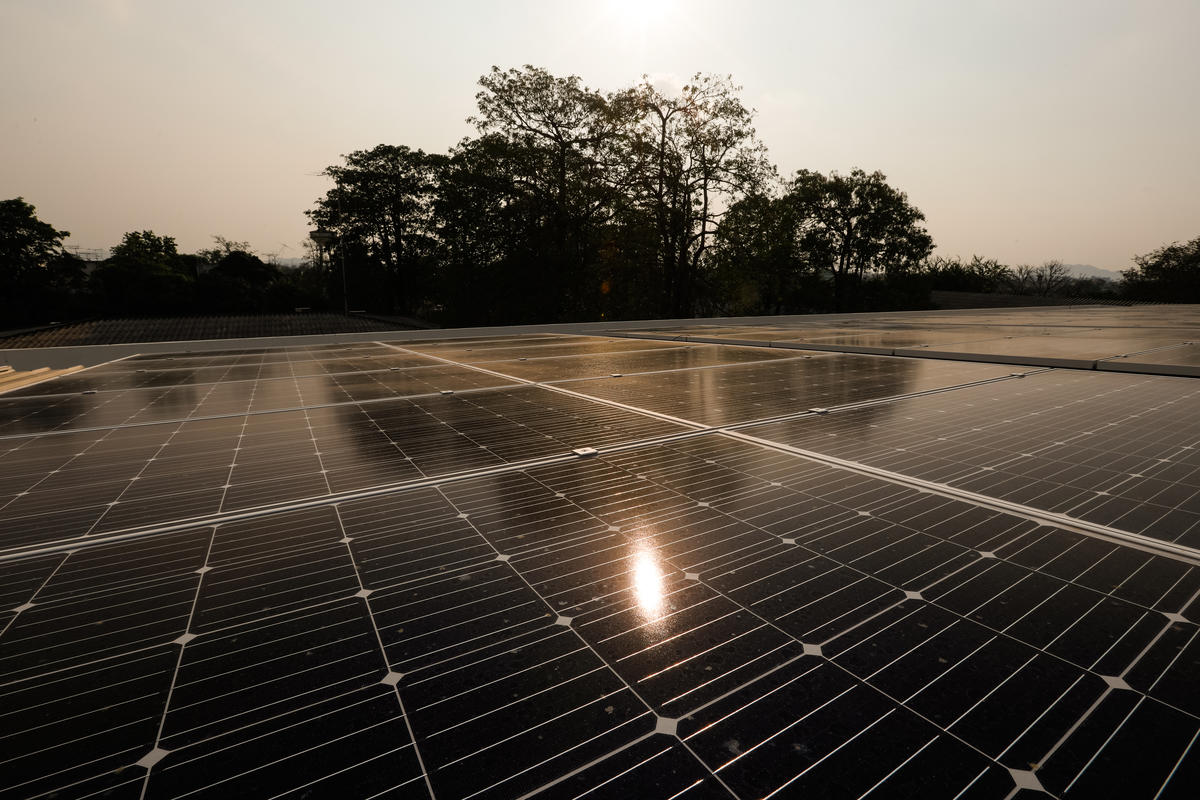 Solar Rooftop at Kaeng Khoi Hospital. © Baramee  Temboonkiat / Greenpeace