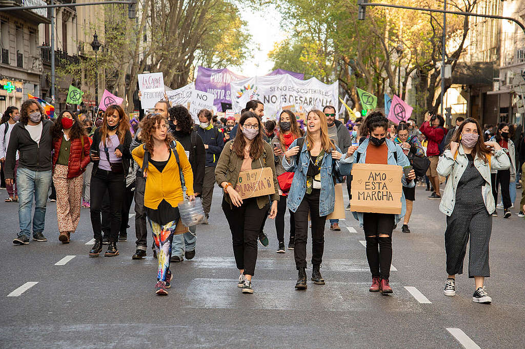 Global March for the Climate in Buenos Aires. © Marcela Casarino / Greenpeace Global March for the Climate in Buenos Aires. © Marcela Casarino / Greenpeace
