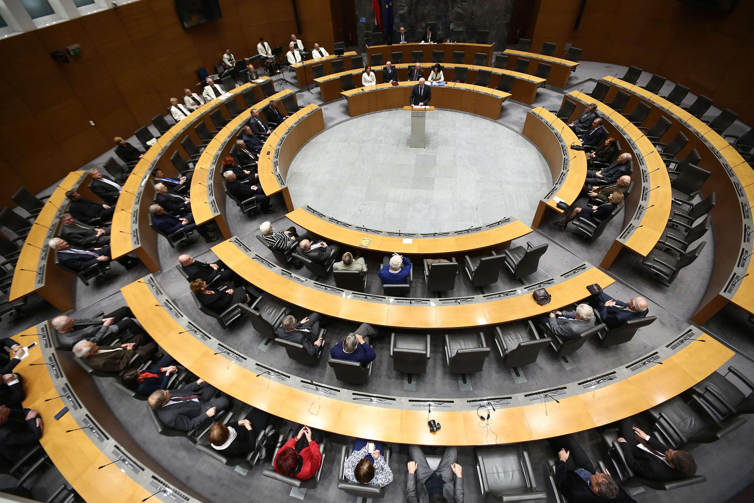Podnebni zakon je nujen, a prav tako nujni so amandmaji