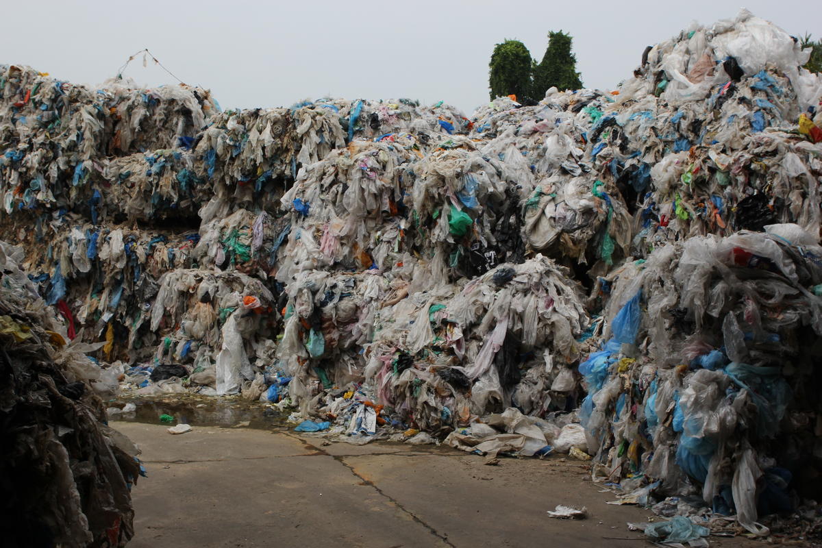 UK Plastic Waste at Wespack Recycling Factory, Malaysia. © Greenpeace