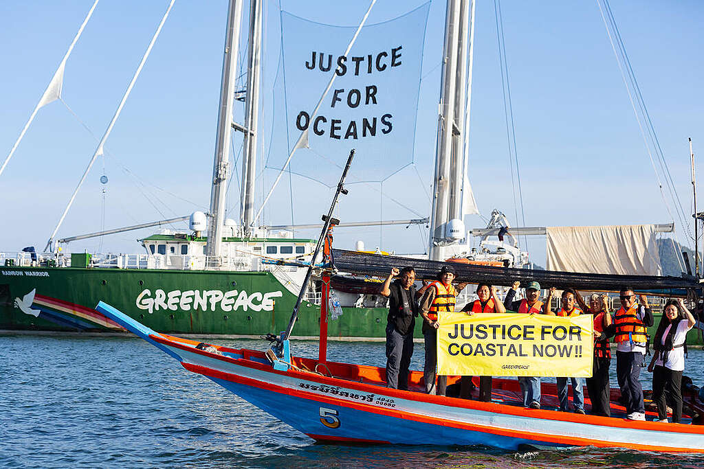 World Oceans Day in Chumphon, Thailand. © Baramee Temboonkiat / Greenpeace