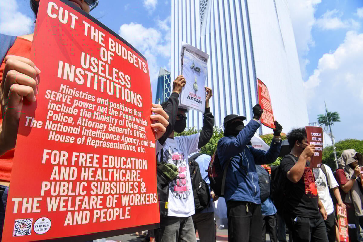 GEBRAK Coalition held a Protest in Jakarta. © Muhammad Adimaja / Greenpeace