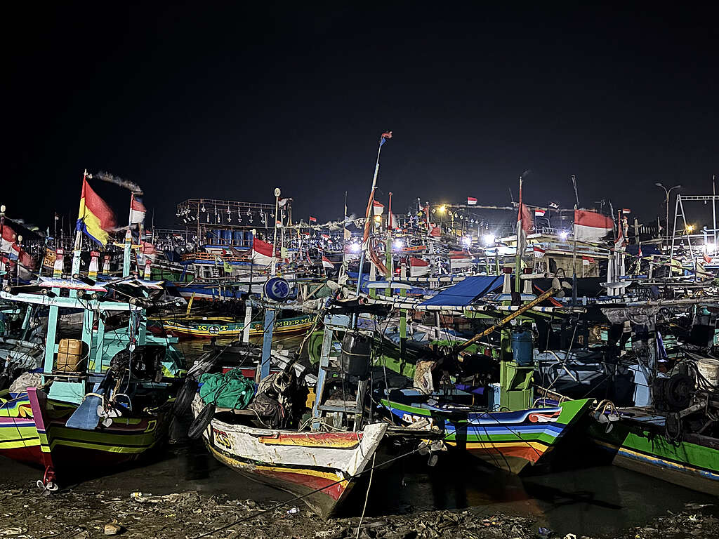 Cirebon Port in West Java. (© Gilang Ramadhan / Greenpeace)