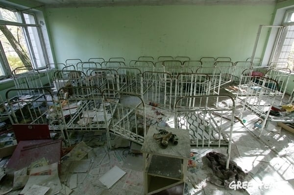 Resterna av en förskola i staden Pripyat. © Steve Morgan / Greenpeace 