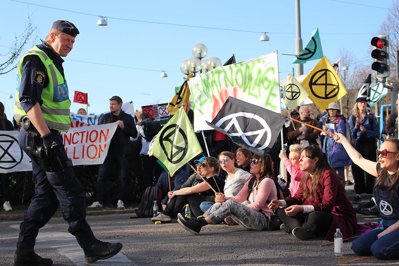 Aktivister utför fredliga protester på Göteborgs gator våren 2019.