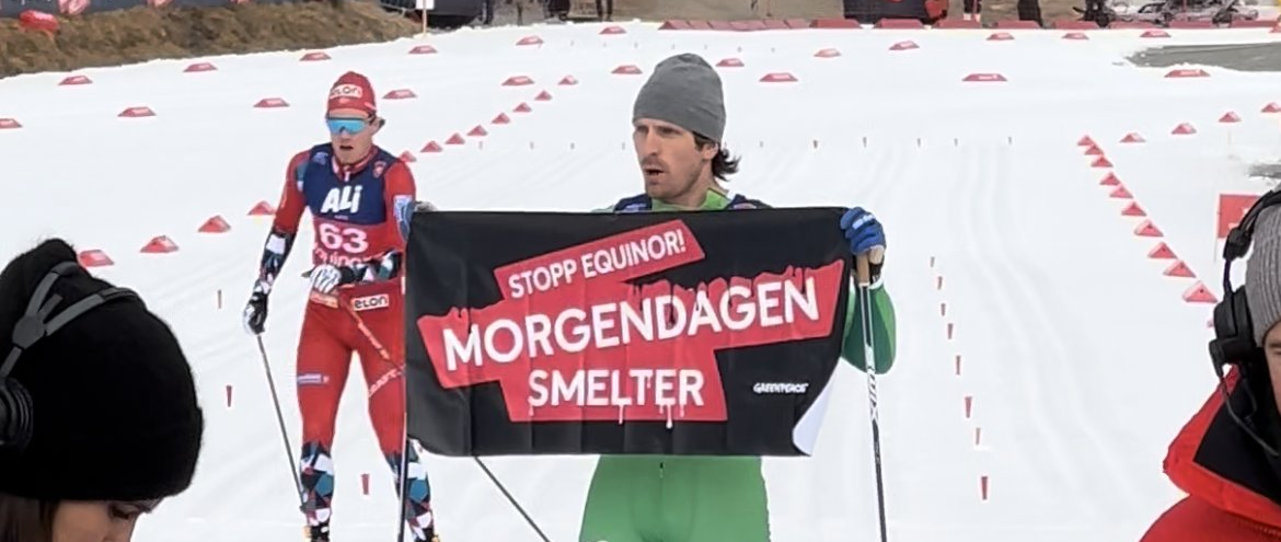 Emil Johansson Kringstad protesterar mot norska sponsorn Equinor, vid norska skidpremiären i Beitostölen, 18 nov 2022.