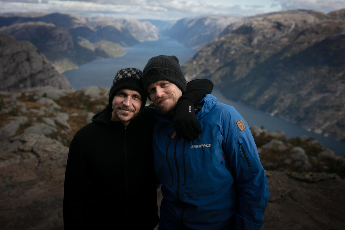 Gustaf and Valter Skarsgård at Norwegian Deep Sea Mining Protest near Stavanger. © Johanna Hanno / Greenpeace Gustaf and Valter Skarsgård at Norwegian Deep Sea Mining Protest near Stavanger. © Johanna Hanno / Greenpeace