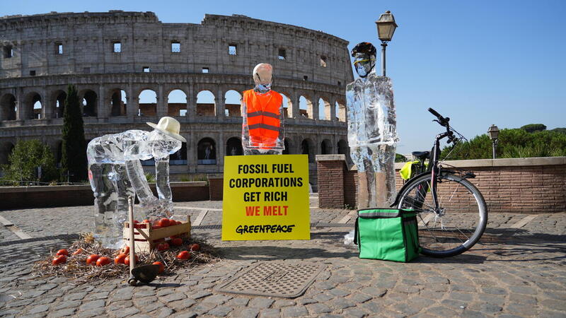 Climate Change Action with Ice Sculptures in Rome