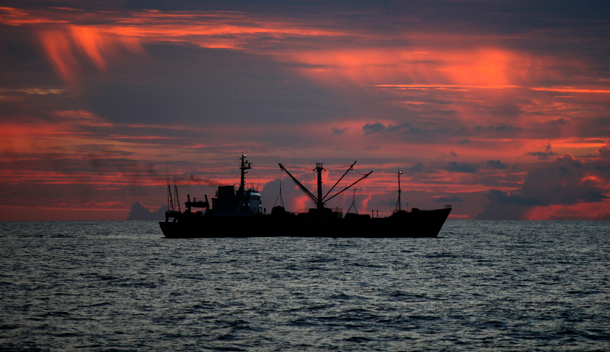 Fishing Vessel in the Pacific Ocean. © Alex Hofford / Greenpeace