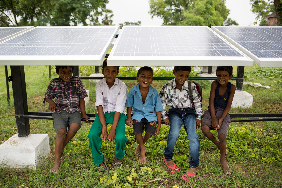 Children in Dharnai Village in India. © Vivek M. / Greenpeace