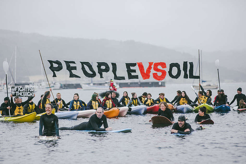 2018年11月，澳洲年輕女孩Grace跟綠色和平合作，發起以學生為主的行動小隊，坐著橡皮艇、獨木舟，或以衝浪板出海，抗議Equinor破壞海洋。
