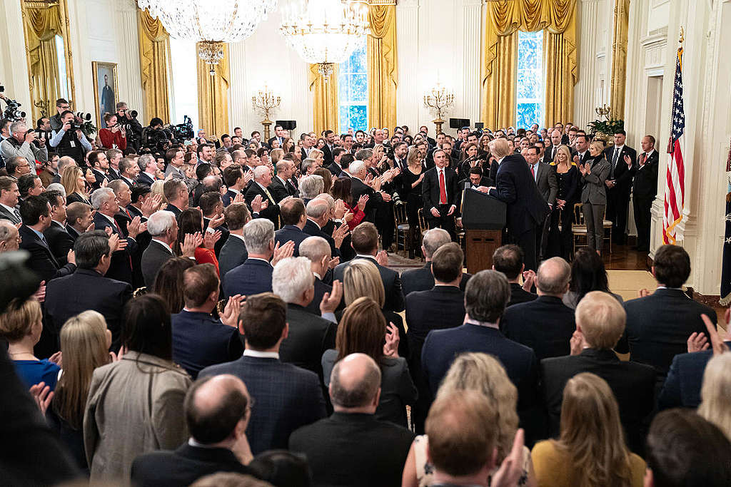 美國總統川普在彈劾案後，於白宮發布記者會。