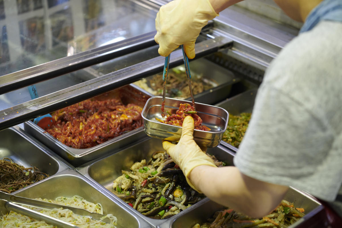 外帶購買餐點時,可自備容器,更衛生、安全。