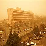 源自蒙古的沙塵暴擴散東亞，空污指數嚴重飆高，成因與氣候危機有關