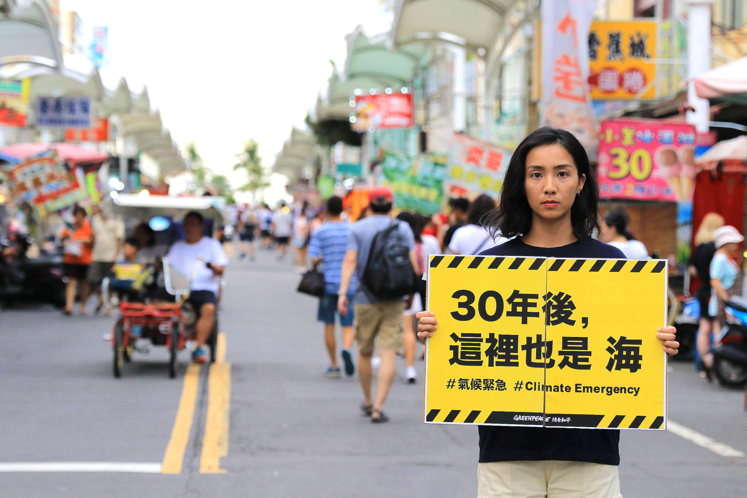 成功推動臺灣4個縣市加入全球趨勢，宣布「氣候緊急狀態」，個別承諾2030年減碳30%、發展再生能源等目標。